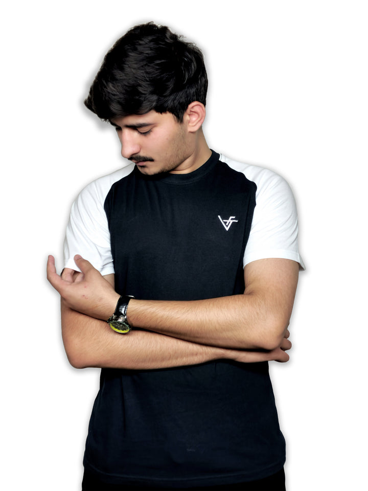 The Crew Raglan Classic – Black & White Fusion