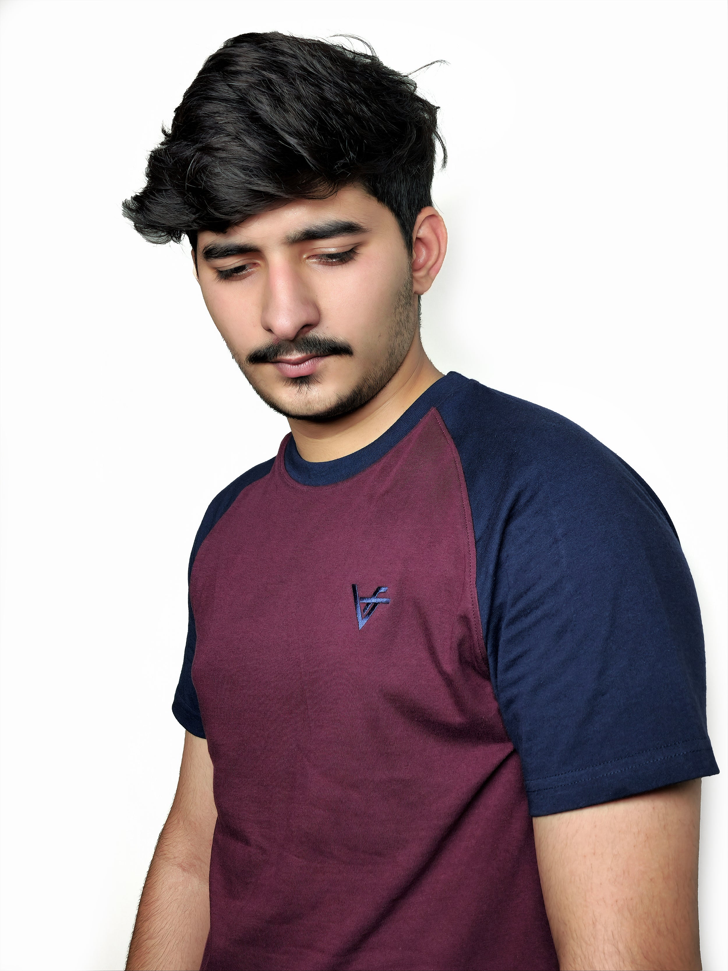 The Crew Raglan Classic – Maroon & Navy Fusion