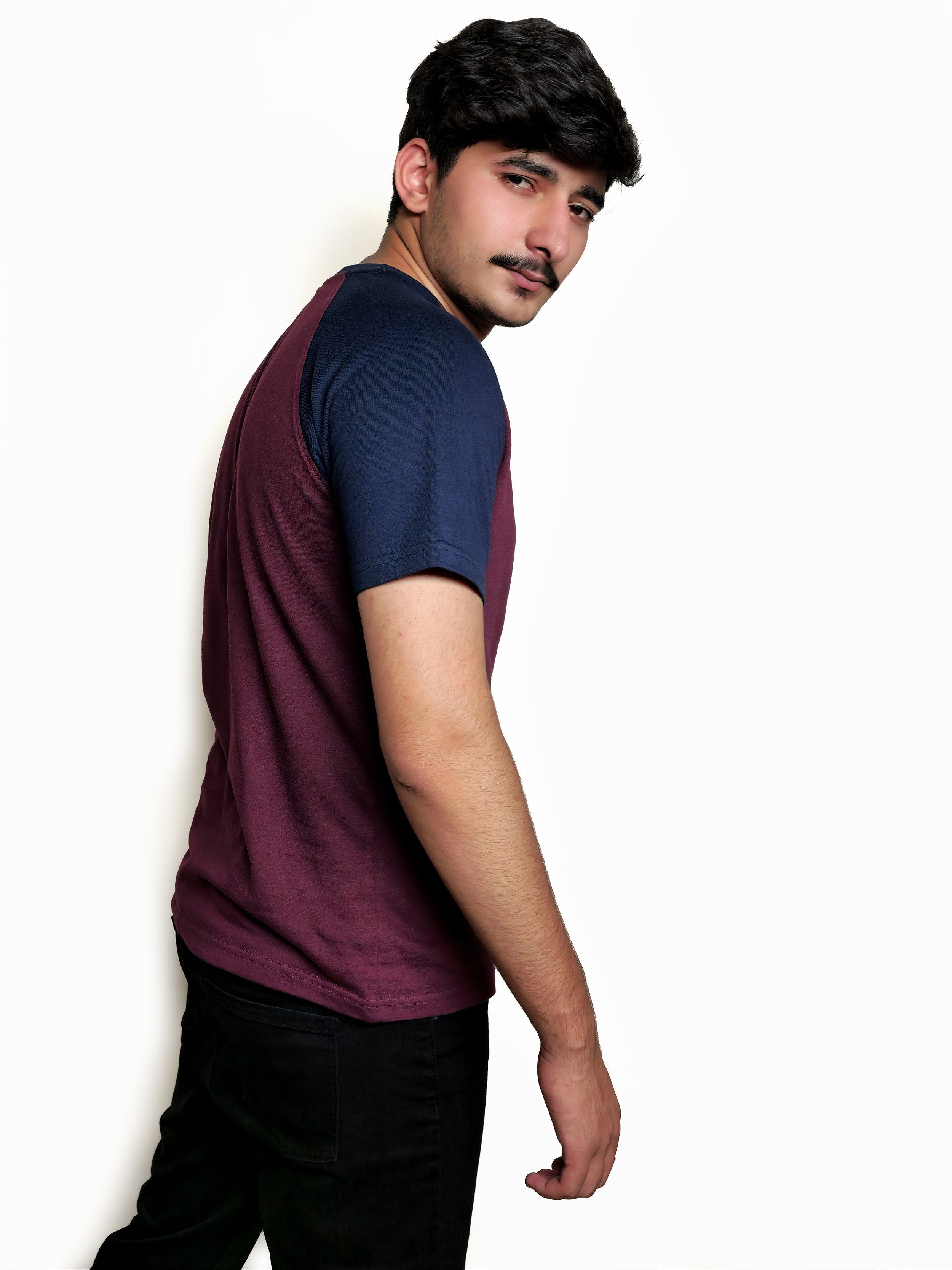 The Crew Raglan Classic – Maroon & Navy Fusion