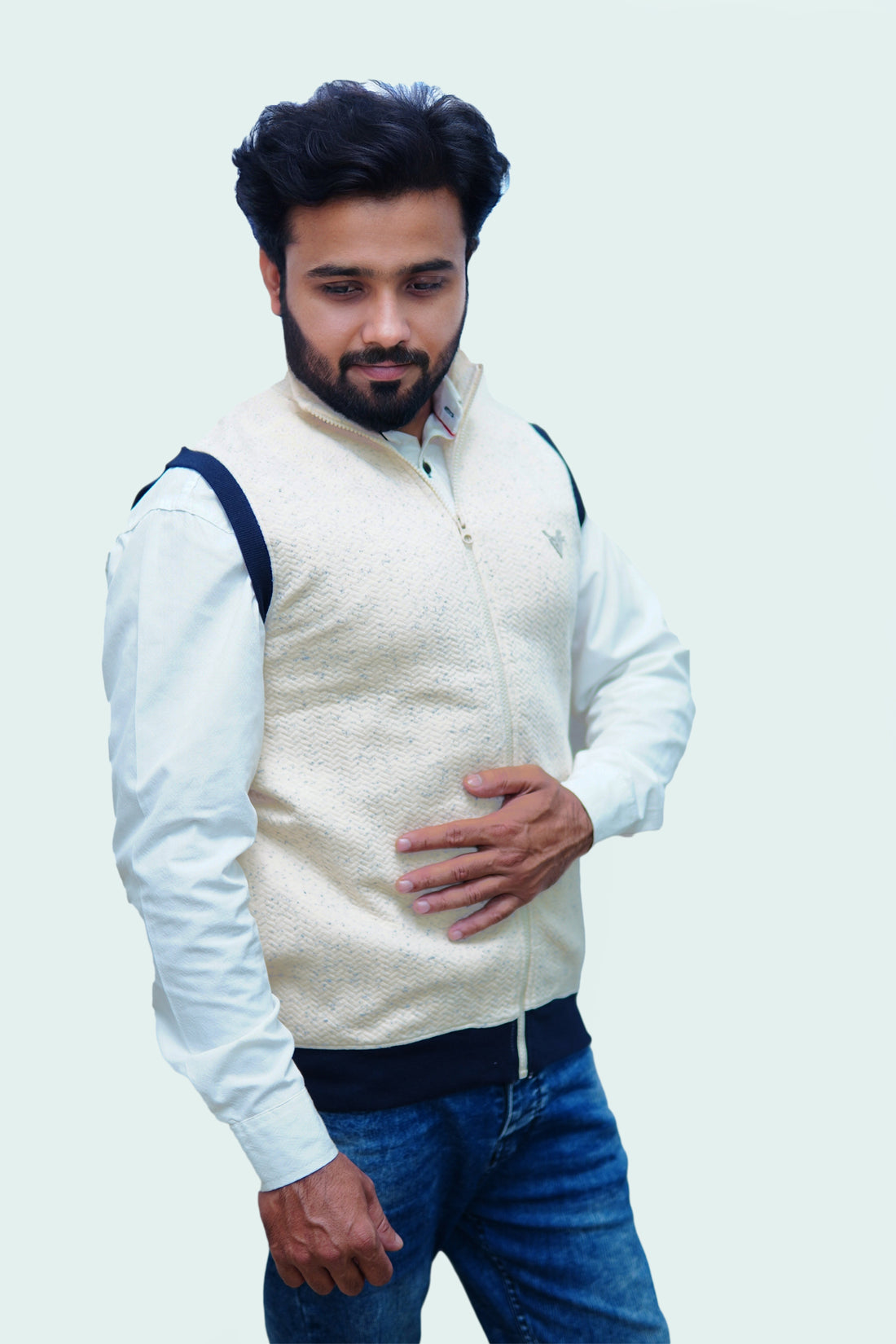 NavyDust Cream Quilted Sleeveless Jacket